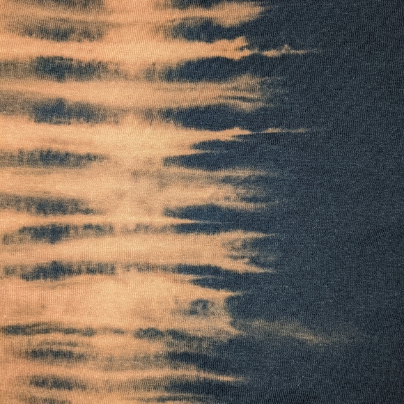 Custom bleach dyed Urban outfitters t-shirt - Picture 4 of 4